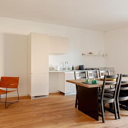 Waterfront Balcony I Grani 2 Resort Style Suite Livorno Bagian luar foto